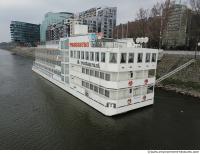 vehicle passenger ship 0025